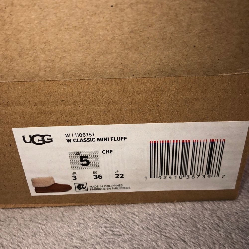 UGG CLASSIC MINI FLUFF - Picture 6 of 8